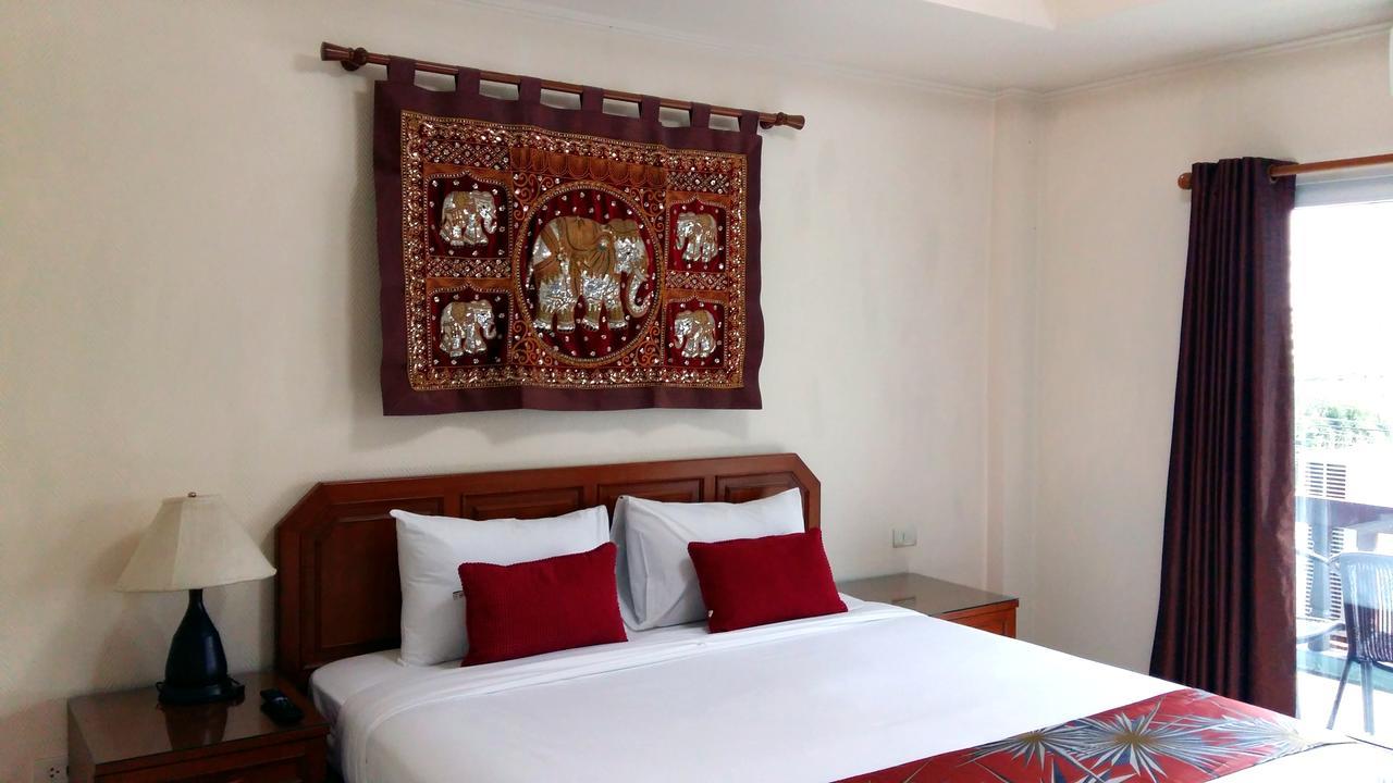 Hotel The Chillax Pattaya Extérieur photo