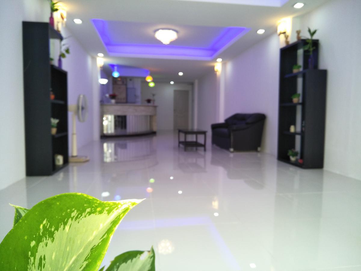 Hotel The Chillax Pattaya Extérieur photo