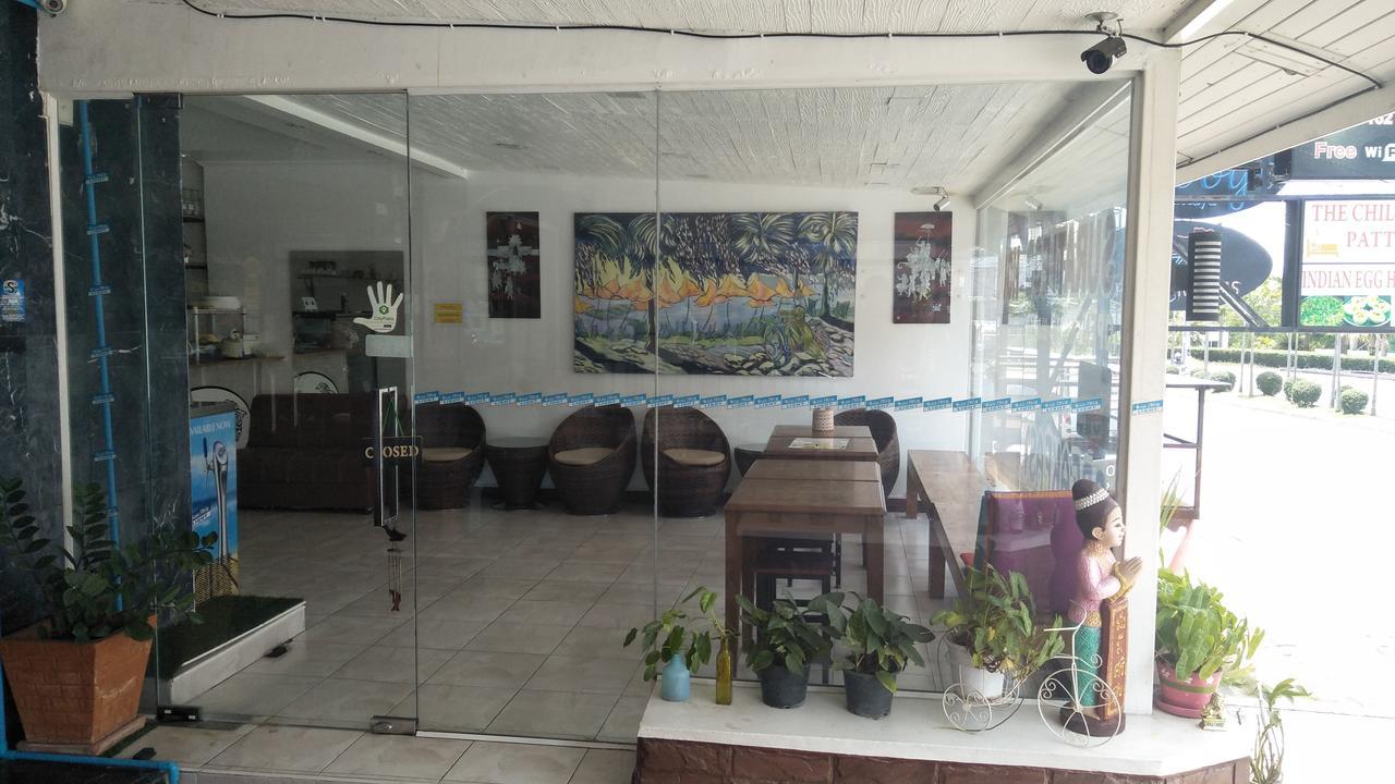 Hotel The Chillax Pattaya Extérieur photo