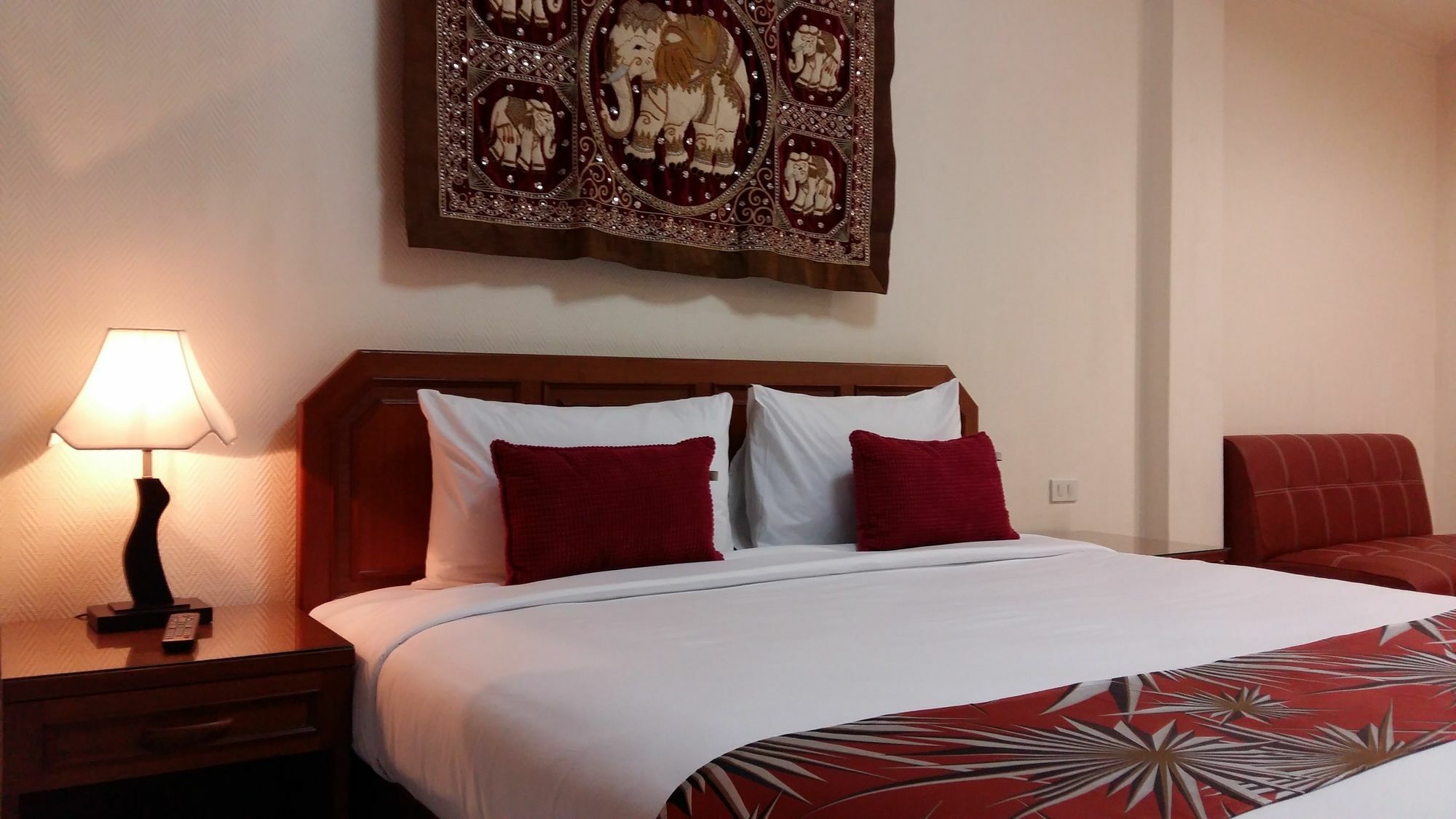 Hotel The Chillax Pattaya Extérieur photo