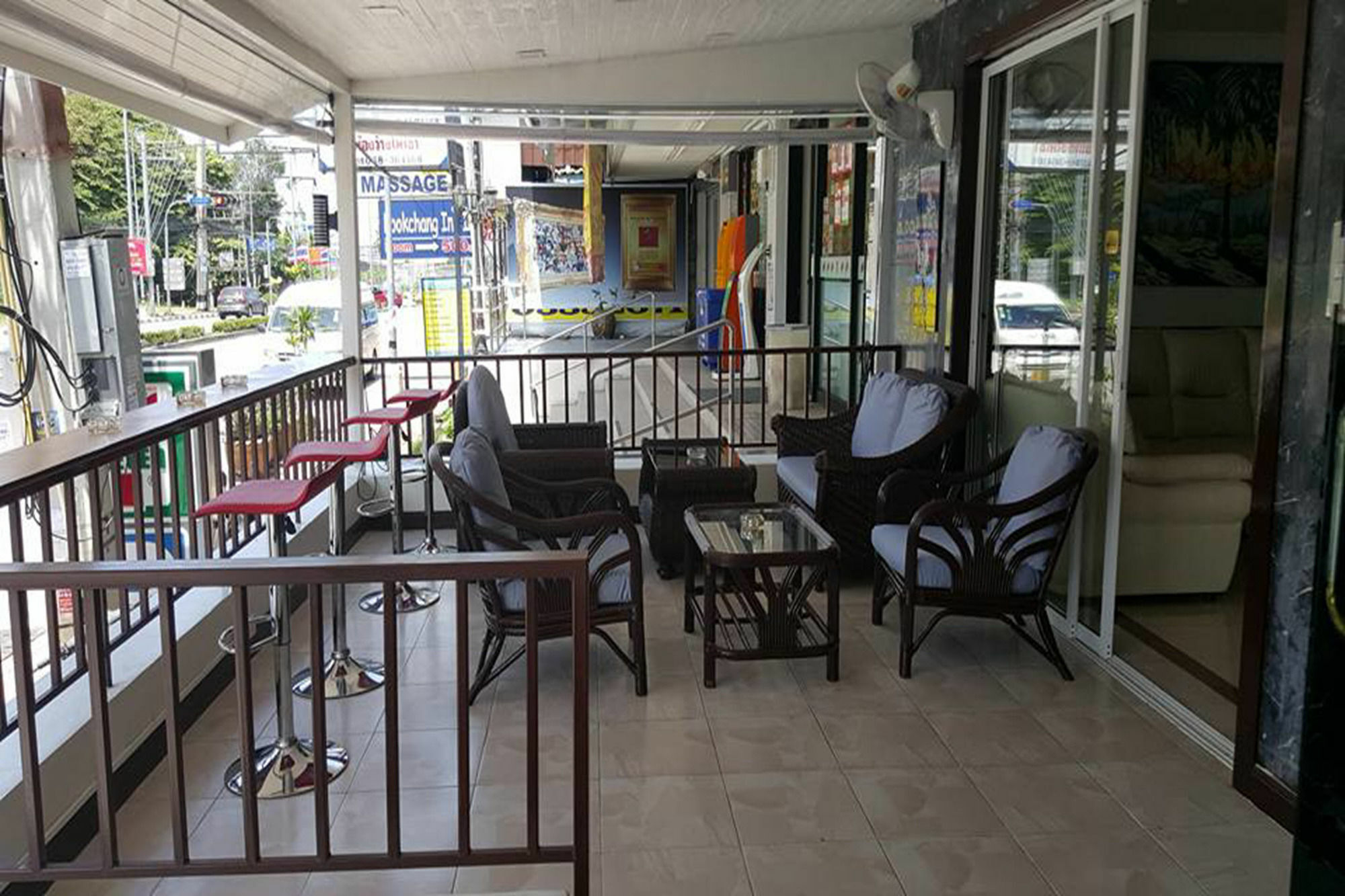 Hotel The Chillax Pattaya Extérieur photo