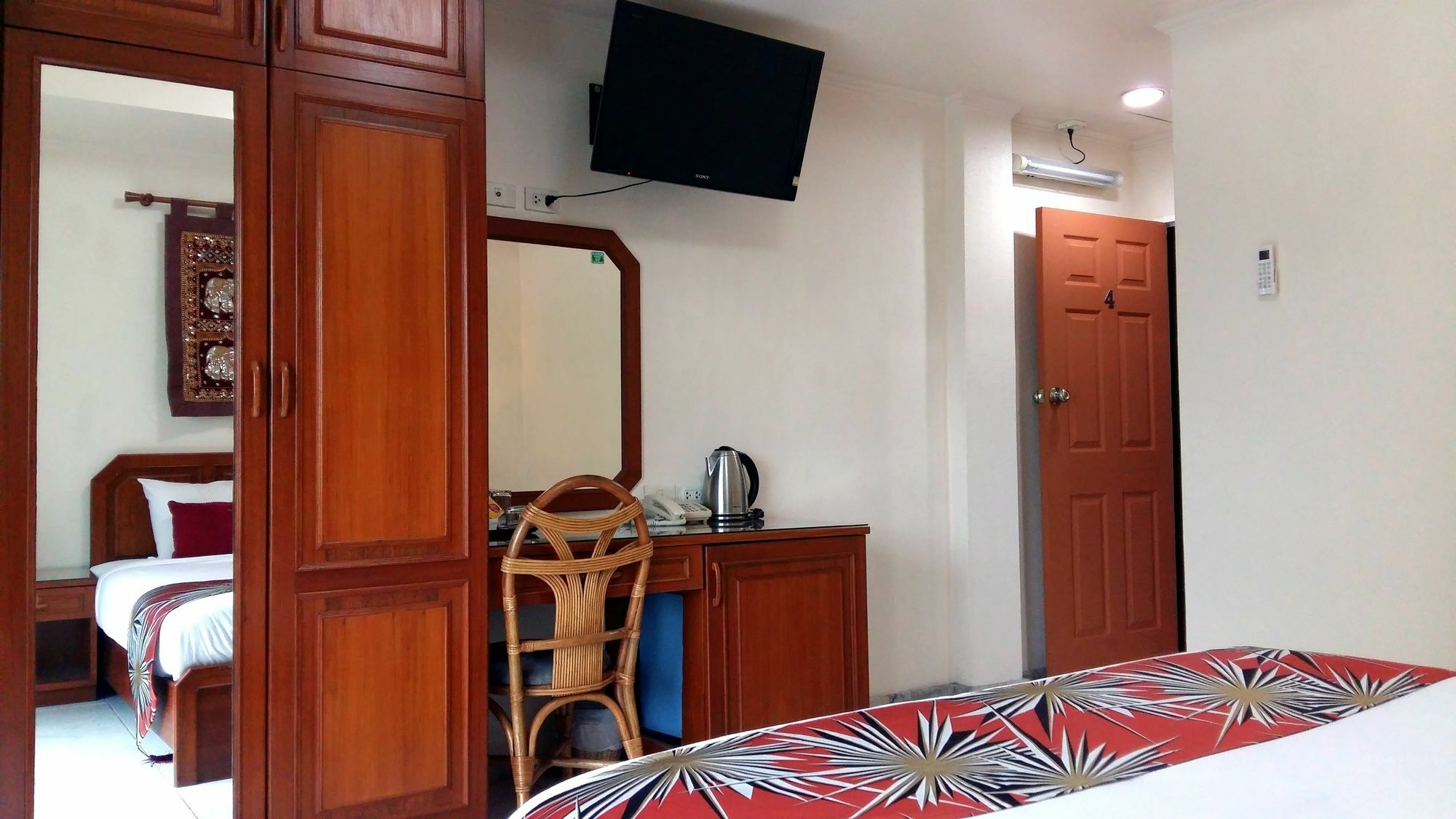 Hotel The Chillax Pattaya Extérieur photo